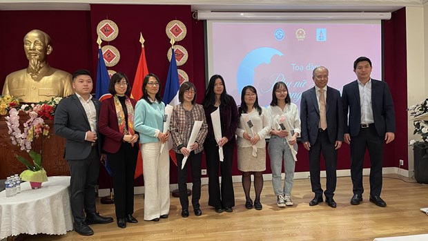 Seminar held in France for Vietnamese female scientists